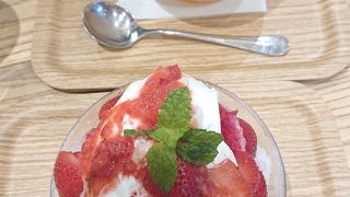 パンケーキやさんのかき氷