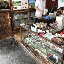 店内も全て建築当時のままらしいです