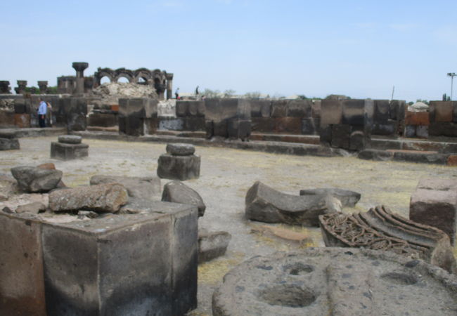 エチミアツィンの大聖堂と教会群及びズヴァルトノツの古代遺跡