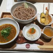 独自のカレーうどん