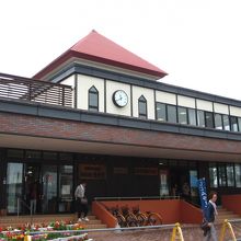 有人駅の金木駅舎