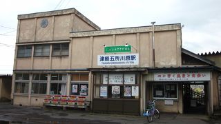 車窓からは津軽そのものです！　～　津軽鉄道