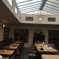 食堂が明るくてきれい