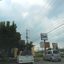 正面入り口付近