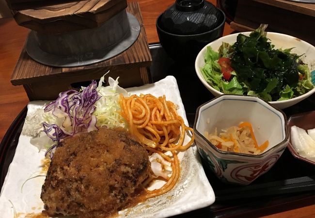 定食のごはんはお釜で