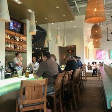 2階のカウンター席