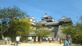 高台にあるお城