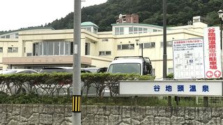 市電すぐ、鉄泉