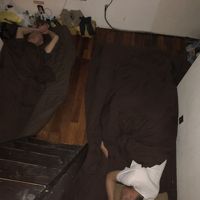 まともに布団が敷けません