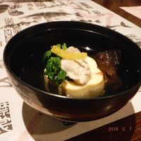 御椀　梅豆腐焼あご仕立て　河豚低温蒸し,銀杏草､アスパラ菜