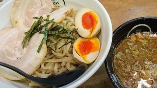 もちもちの平打ち麺