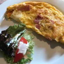 ハムチーズオムレツ
