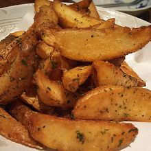 これが噂のアンチョビポテト(^_^)v