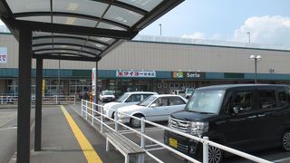 鹿児島交通枕崎駅跡地に建つご当地スーパー