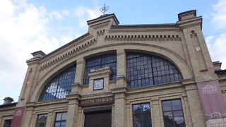 歴史ある地元の市場