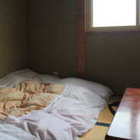 別館和室。テレビもなくシンプルです。