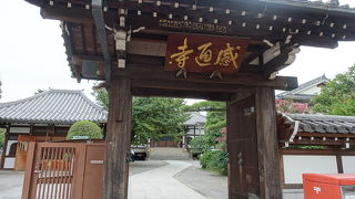 山門が立派でした