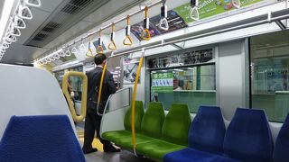 京浜運河を眺めながら