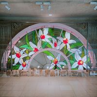 ホテル入り口の異国風な映えな壁