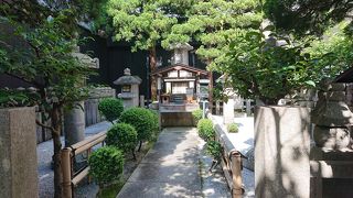 秀次の菩提を弔うために建立された寺