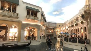 ベネチアン とパラッツォの間