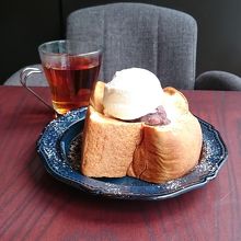 厚切りトーストもちもちです。