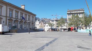 市庁舎がある広場です。