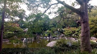 きれいな日本庭園があります
