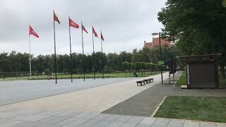 KGB博物館の前の公園