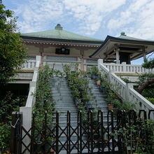 本堂は入れませんでした