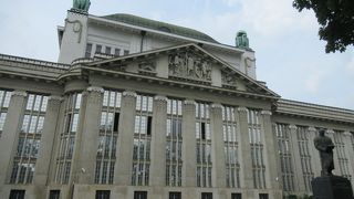 マルコ・マルリッチの彫像