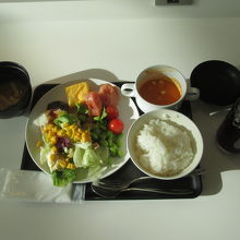 成田空港国際線 JALサクララウンジ