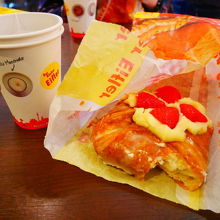 春ならではの苺のデニッシュ