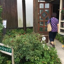 ワイナリーのエントランス