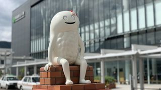 「ずーしーほっきー」と北斗の拳「ケンシロウ」像が必見の施設です！