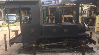 おもちゃのような機関車