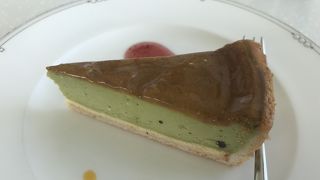 海を眺めながらのチーズケーキ