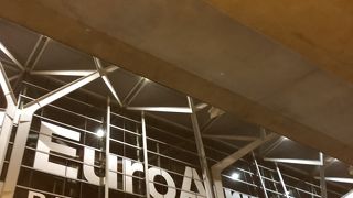 スイスにもフランスにも出られる