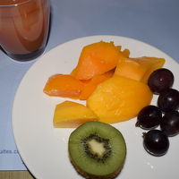 朝食のフルーツ