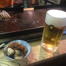生ビールともつ焼き