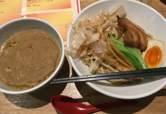 人気のつけ麺屋さん