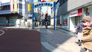 慶応義塾大学近くの商店街