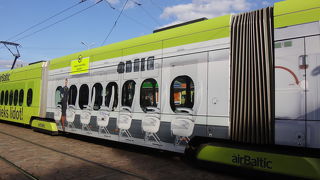 カラフルなトラム