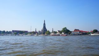 バンコクを流れる川