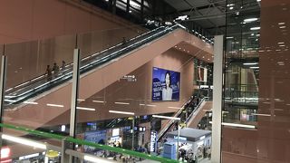 顔認証で出国もスムーズ