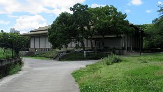 さすがは日本の玄関口、そんな遺跡です