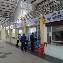 チケットカウンター