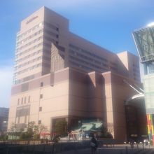 オークラホテルが入っている