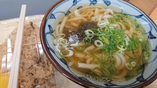 完全立ち食いうどんです!!