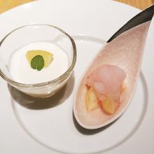 コースのデザート。